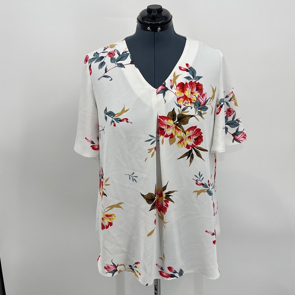 ANYALLY Floral V-Neck Women Top - White with Red and Yellow Accents SIZE XL